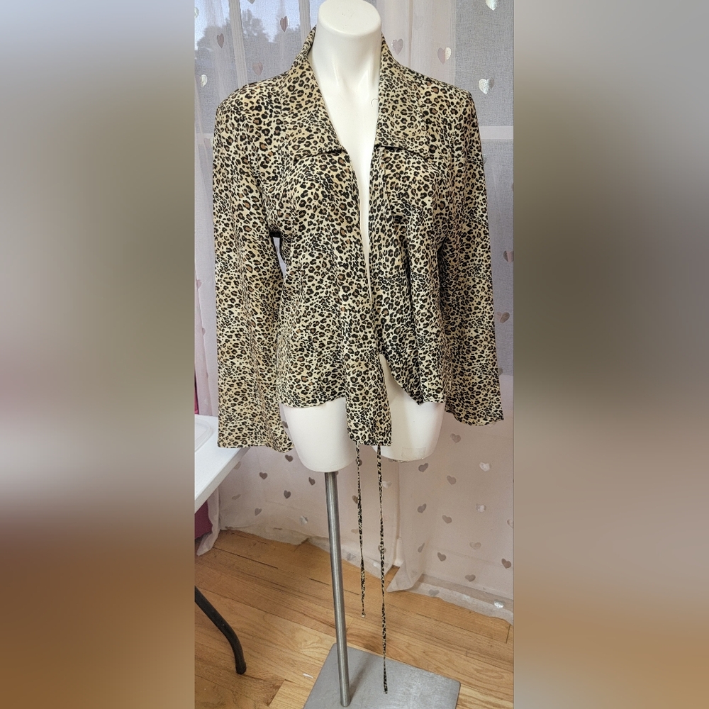 #67 Thrill Cheetah Print Blazer with Ties in Front XL